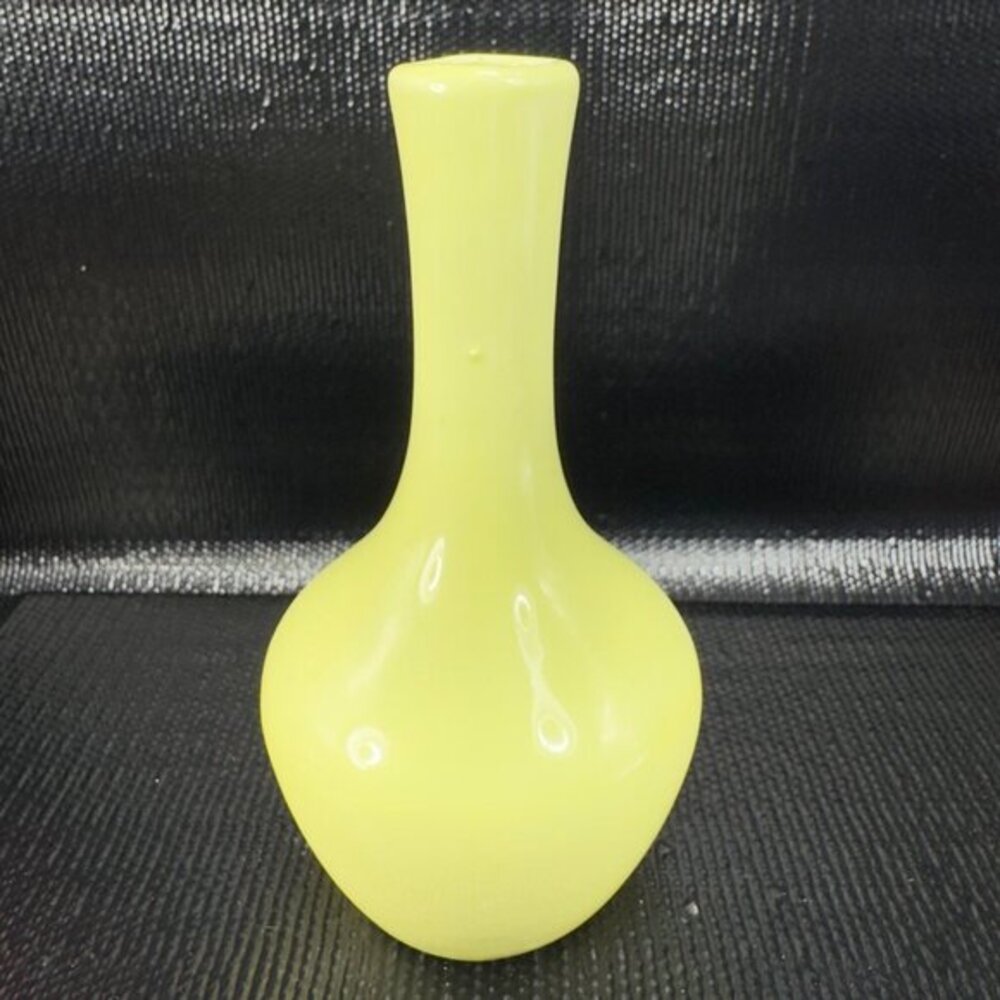Vintage 1960s Pale Yellow Hand Made Studio Pottery Bud Vase‎ Vessel Narrow Neck